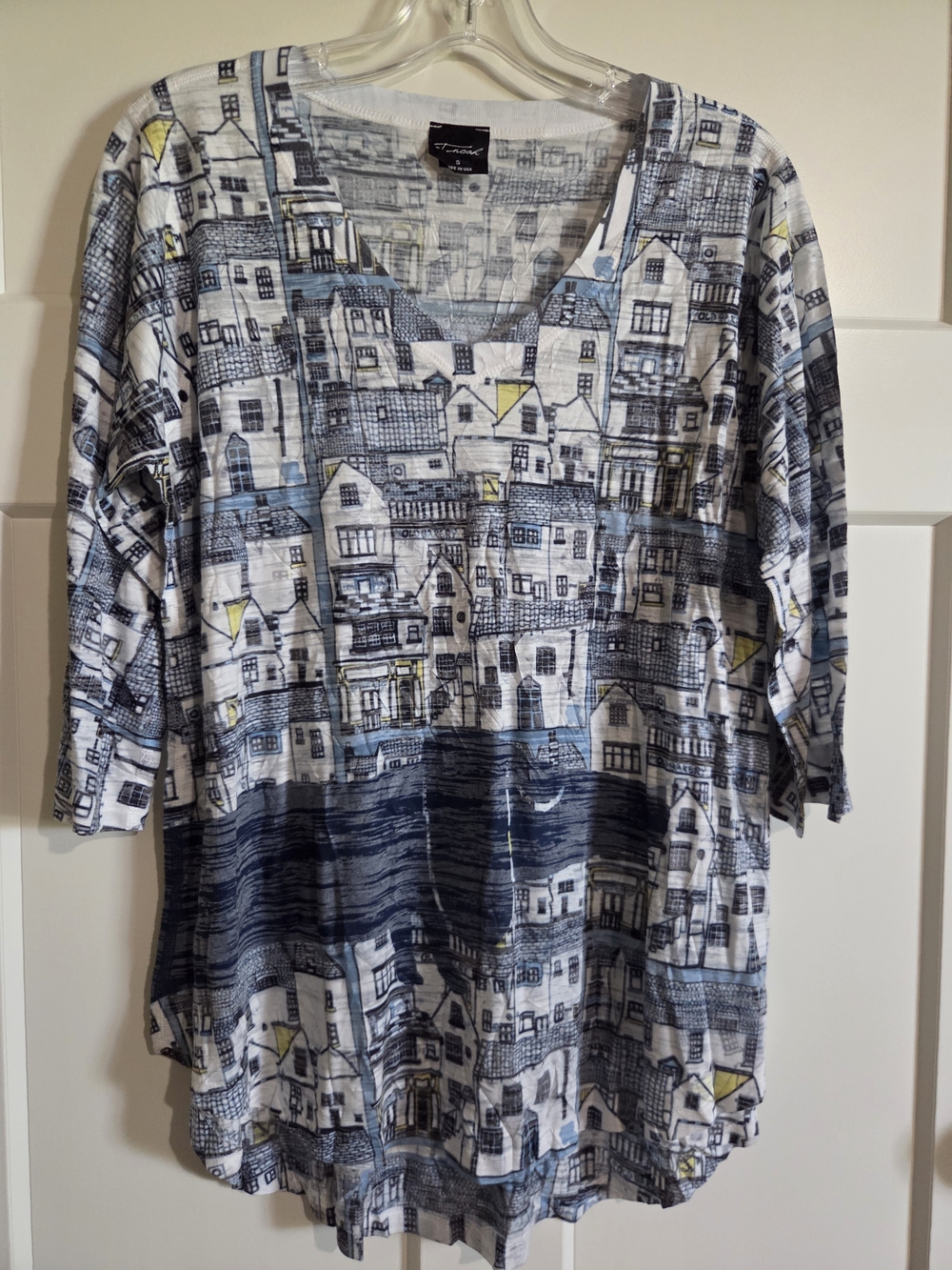 Inoah Scenic Townscape V-Neck Tunic Top 3 Quarter Sleeve - Blue, White & Yellow